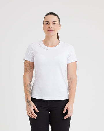 Camiseta Invictus Concept Feminina Força - Branco