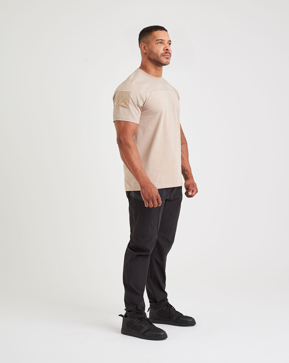 Camiseta Invictus Infantry Relief