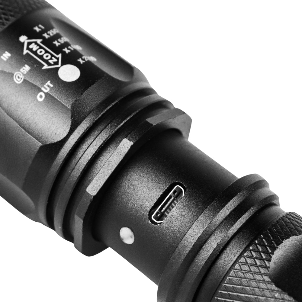 Lanterna Invictus Tática Sirius - 800 Lúmens