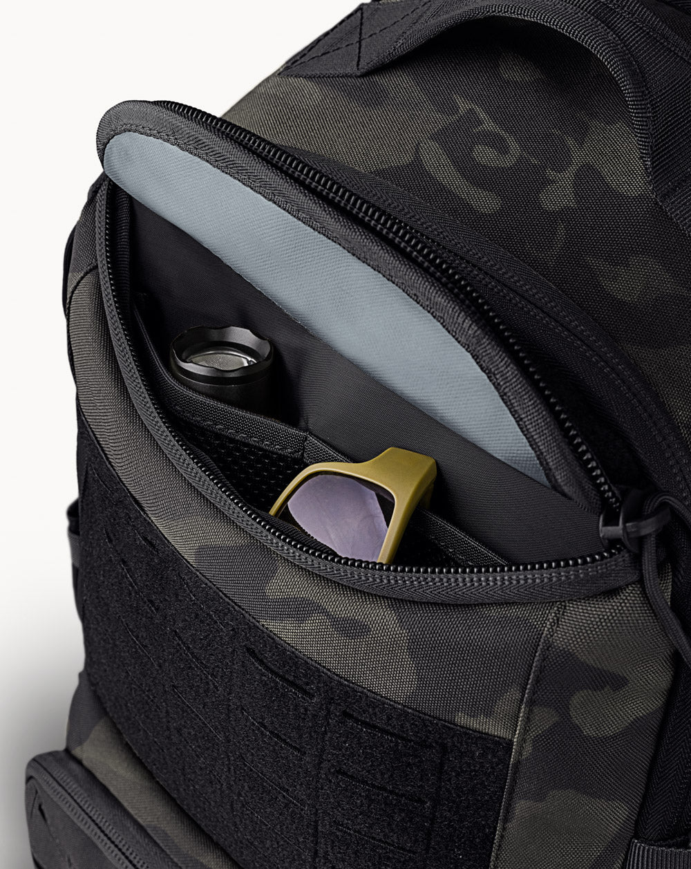 MOCHILA INVICTUS COMMANDER 2.0