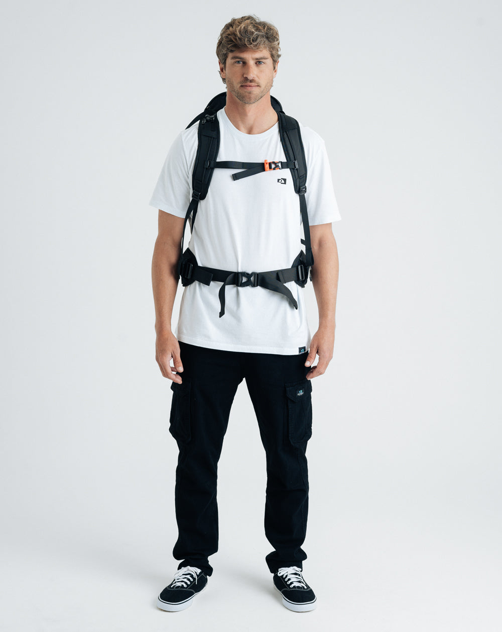 MOCHILA CARGUEIRA GALAPAGOS CHARGER PRETA 50 L
