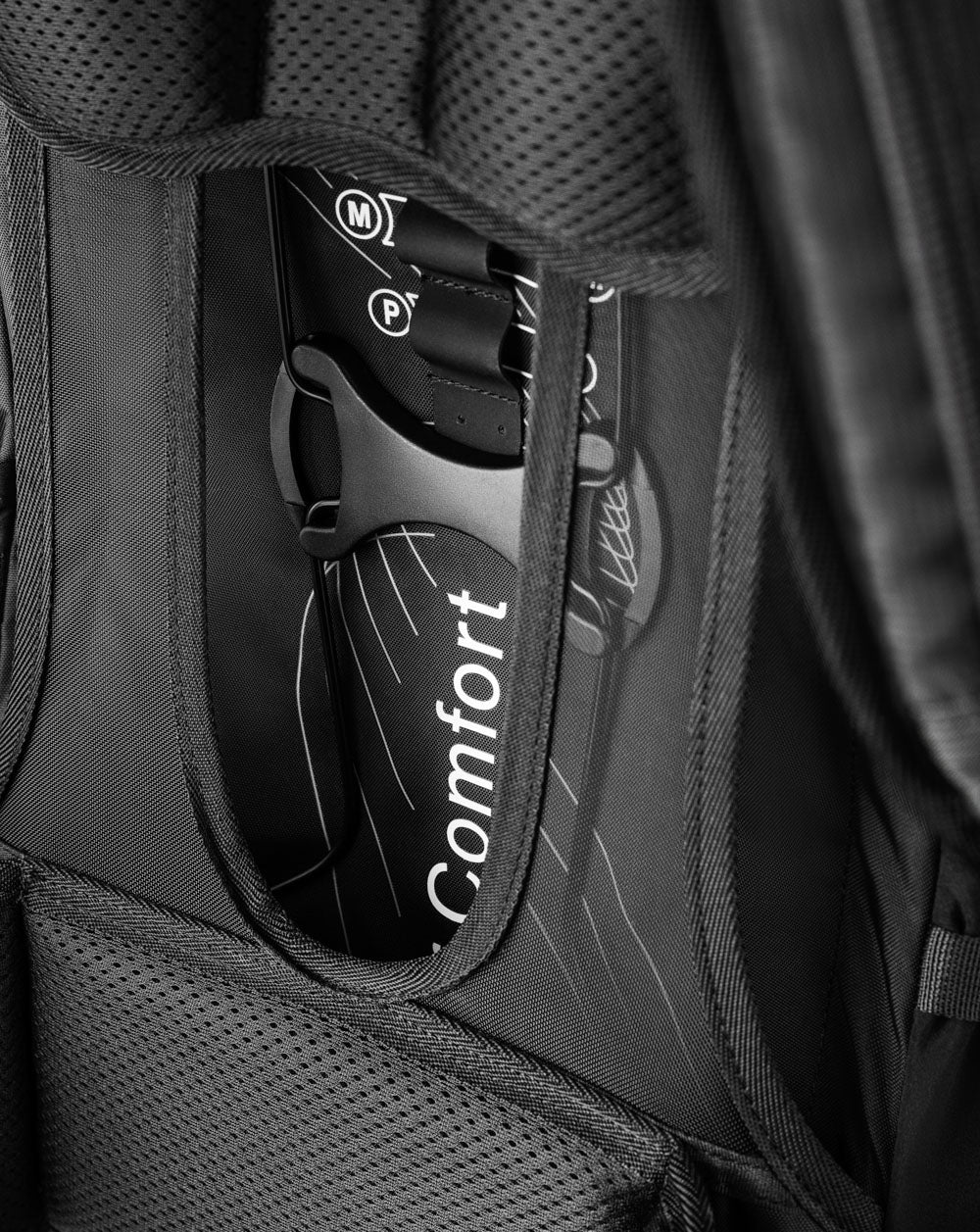 MOCHILA CARGUEIRA GALAPAGOS CHARGER PRETA 50 L