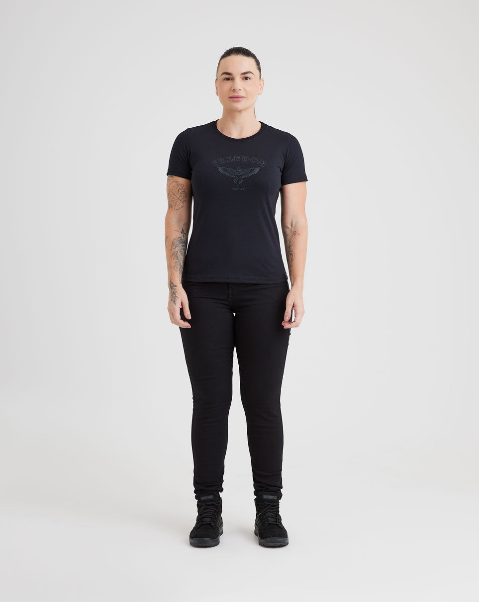CAMISETA INVICTUS CONCEPT FREEDOM - PRETO FEMiNINA